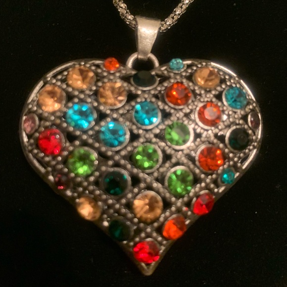 Silver tone heart pendant with multi-colored crystals - Picture 2 of 5